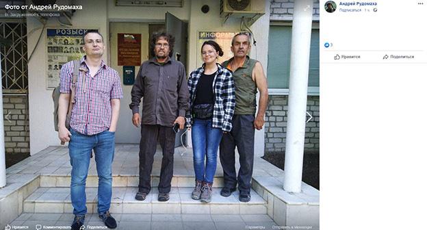 Освобожденные активисты "Эковахты". Скриншот с личной страницы https://www.facebook.com/rudomakha