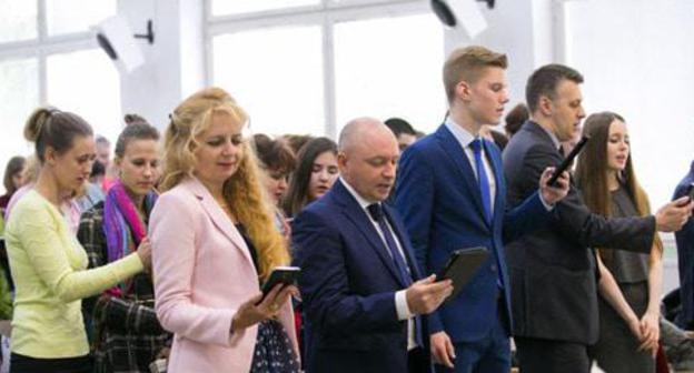 Свидетели Иеговы*. Фото: RFE/RL