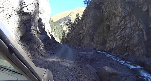 Дорога в Тушетию. Грузия. Скриншот видео giorgi gigauri
https://www.youtube.com/watch?v=tw7u0kqTXQ8