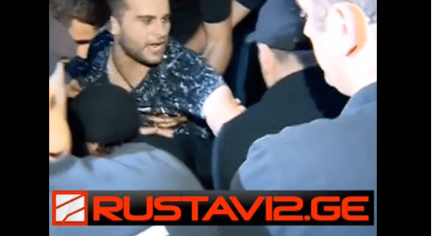 Скриншот видео задержания участника акции против ЛГБТ в Тбилиси 14 июня 2019 года, http://www.rustavi2.ge/en/news/135982