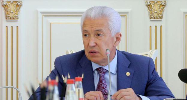 Владимир Васильев. Скриншот с видео РИА "Дагестан" https://www.youtube.com/watch?v=g6P9V0-3pNY