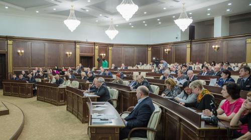 Заседание парламента КЧР. Фото: официальный сайт Главы КЧР http://kchr.ru
