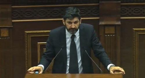 Ваге Григорян. © Фото : press office of the Parliament of RA
