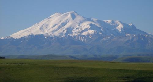 Эльбрус. Фото: LxAndrew - собственная работа, https://commons.wikimedia.org/w/index.php?curid=23286171