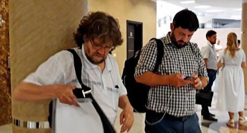 Андрей Рудомаха и Алексей Аванесян в Краснодарском краевом суде. Фото Пресс-служба Экологической Вахты по Северному Кавказу http://www.ewnc.org/node/26975
