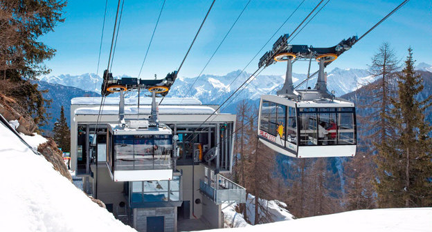 Современная маятниковая канатная дорога. Фото пресс-службы АО "Эльбрус" http://www.5642-elbrus.ru

