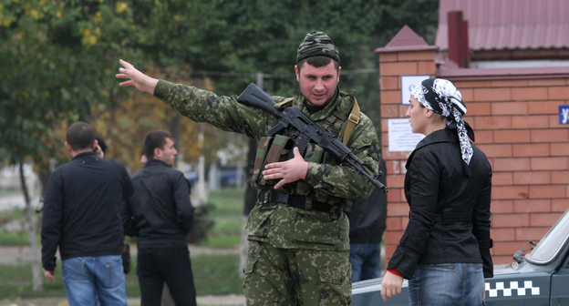 Сотрудник силовых структур. Чечня. Фото: REUTERS/Alkhan Gargayev