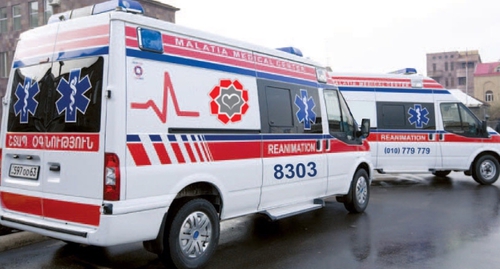 Реанимационные автомобили. Фото: пользователь Ashot, https://www.skyscrapercity.com 