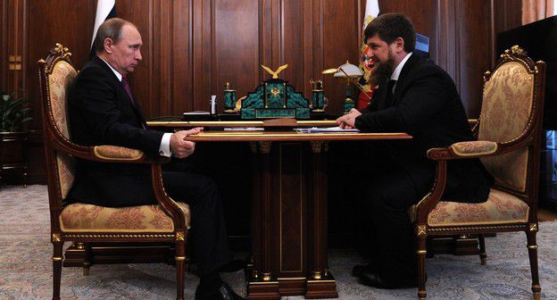 Владимир Путин и Рамзан Кадыров. Фото пресс-службы администрации президента России. http://kremlin.ru/events/president/news/51567/photos/43701
