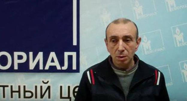 Султанхан Ибрагимов. Фото: пресс-служба ПЦ "Мемориал" https://www.youtube.com/watch?v=-yckKr0kftk