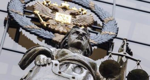 Скульптура на здании Верховного Суда РФ. Фото: Пресс-служба Совета при Президенте Российской Федерации
по развитию гражданского общества и правам человека http://president-sovet.ru/presscenter/news/read/5647/