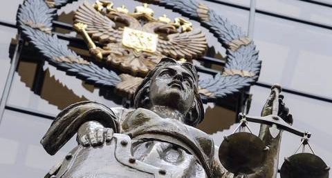 Скульптура на здании Верховного Суда РФ. Фото: Пресс-служба Совета при Президенте Российской Федерации
по развитию гражданского общества и правам человека http://president-sovet.ru/presscenter/news/read/5647/