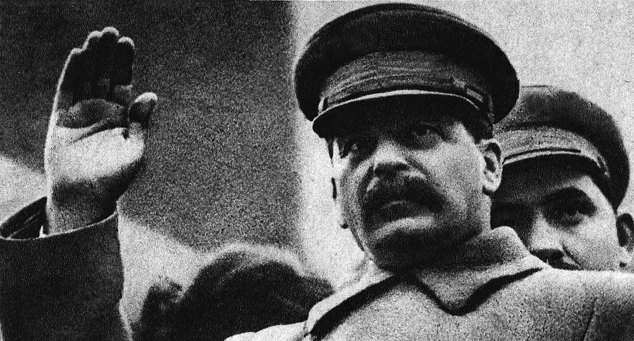 Иосиф Сталин. Фото: общественное достояние https://commons.wikimedia.org/wiki/File:Joseph_Stalin_Lazar_Kaganovich_1933.jpg Иосиф Сталин. Фото: общественное достояние https://commons.wikimedia.org/wiki/File:Joseph_Stalin_Lazar_Kaganovich_1933.jpg