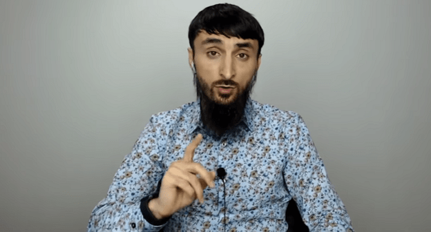 Тумсо Абдурахманов. Кадр видео на YouTube https://www.youtube.com/watch?v=Mw3G4DO-JXI