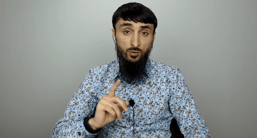 Тумсо Абдурахманов. Кадр видео на YouTube https://www.youtube.com/watch?v=Mw3G4DO-JXI