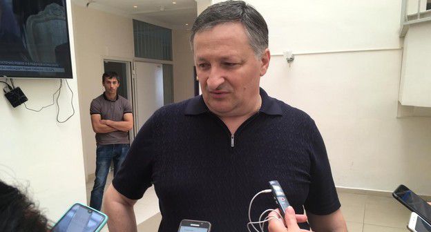 Руководитель избирательного штаба Алхаса Квицинии Беслан Эшба. Фото Дмитрия Статейнова для "Кавказского узла"