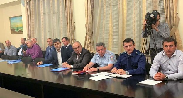 Сессия собрания депутатов городского округа "город Избербаш". Фото: пресс-служба администрации городского округа "город Избербаш" http://www.mo-izberbash.ru/