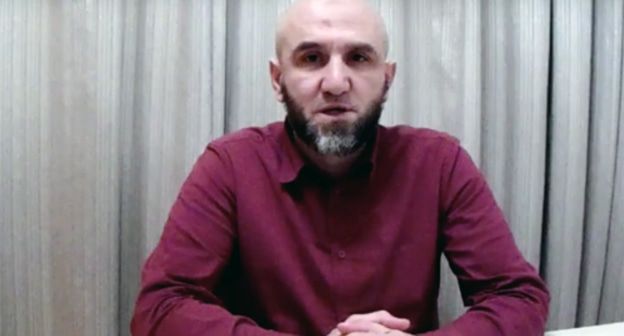 Стоп-кадр видео с участием Абдулхалима Абдулкаримова. YouTube канал "Минбар в Украине" https://www.youtube.com/channel/UCGif3hXnsB8DG-9kmgmI7nA