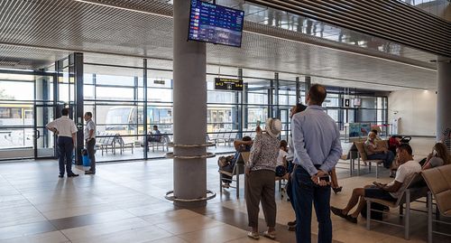 В холле международного аэропорта Краснодара. Фото: пресс-служба международного аэропорта Краснодара http://krr.aero/press-center/photo/mezhdunarodniy-aeroport-anapa/