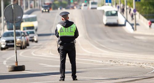 Сотрудник ДПС. Фото: 
"Вестпресс", Калининградский архив, изображение # / CC-BY-SA 4.0