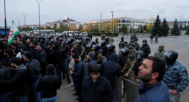 Участники митинга в Магасе. Октябрь 2018 г. Фото: REUTERS/Maxim Shemetov