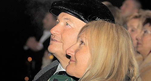 Елена Батурина и Юрий Лужков. Фото: Евгений Начитов - Flickr: Yelena-Baturina-and-Yury Luzhkov-02 https://ru.wikipedia.org/