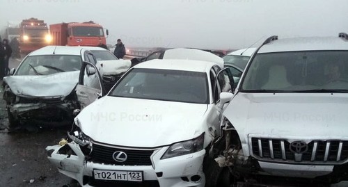 ДТП на 1358-ом километре автодороги М-4 "Дон".  Фото пресс-службы МЧС в Адыгее