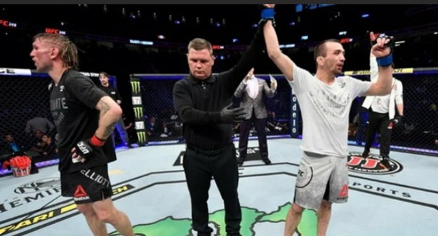 Аскар Аскаров (справа). Фото: скриншот видео https://www.youtube.com/watch?v=Iqvhhkn4TdA