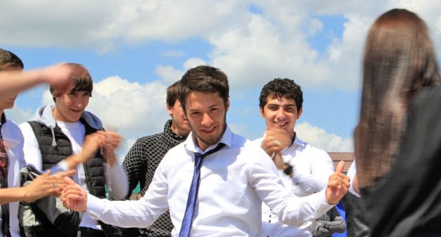 Школьник в Грозном. Фото Магомеда Магомедова для "Кавказского узла"