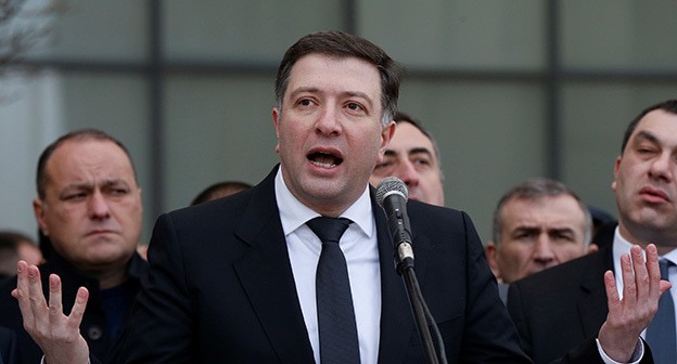 Гиги Угулава. Фото: REUTERS/David Mdzinarishvili