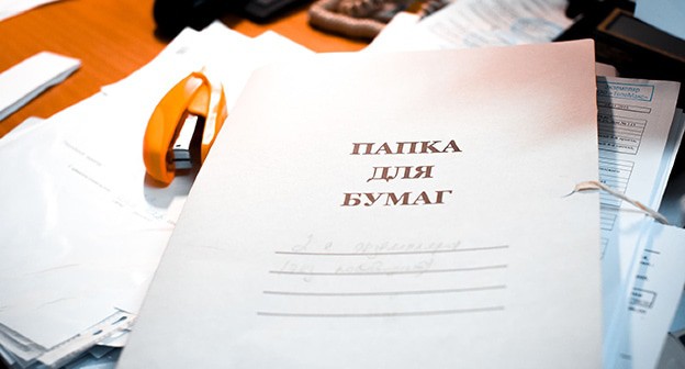 Папка для бумаг. © Фото Елены Синеок, Юга.ру