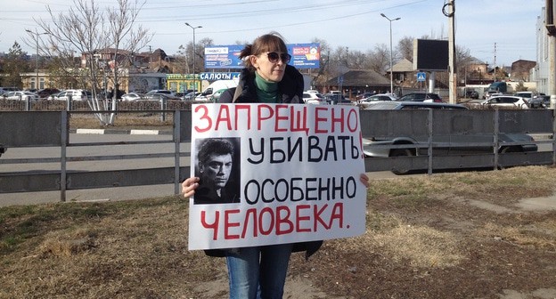 Елена Байбекова на пикете в Астрахани 29 февраля 2020 года. Фото Алены Садовской для «Кавказского узла»