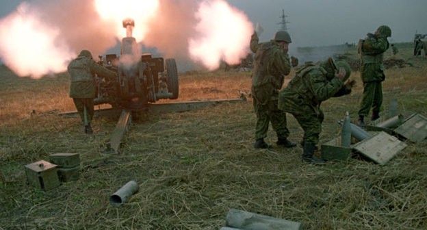 Стрельбы. Кадр видео ТК "Звезда" https://m.tvzvezda.ru/search/9/945/?q=Артиллерия