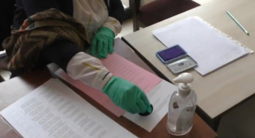 На избирательном участке в Нагорном Карабахе. Скриншот с видео "Кавказского узла" https://www.youtube.com/watch?v=_5ysx8btLPA