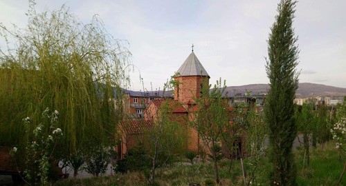 Часовня церкви по ул. Лагурашвил в Тбилиси. Фото: https://ru.wikipedia.org/wiki/Цминда_Самеба