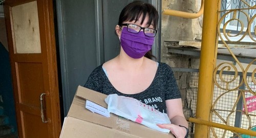 Волонтер в Волгограде. Фото Екатерины Мордасовой