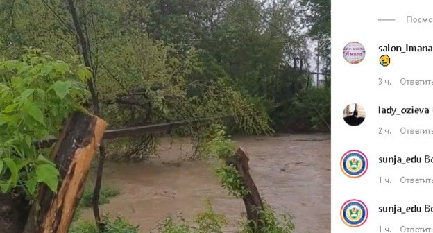 Паводок в Сунженском районе Ингушетии. Стоп-кадр видео https://www.instagram.com/p/B_4Ix0Djn35/