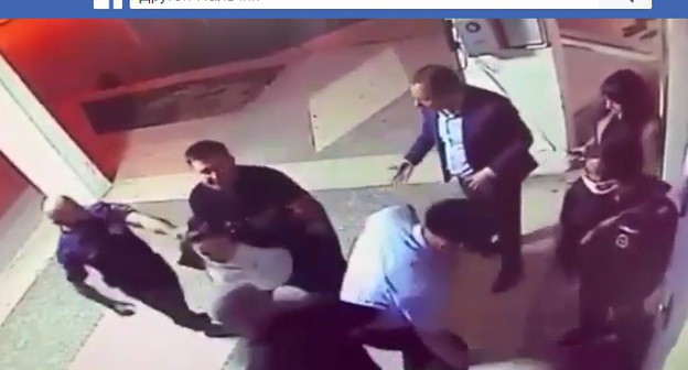 Конфликт в Нарткале. Фото: скриншот с видео на странице "Другой Нальчик" в Facebook https://www.facebook.com/100036798039208/videos/253442592559007/