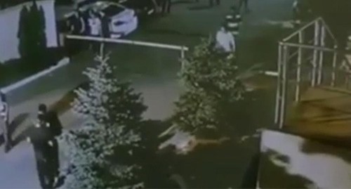 На месте происшествия. Скриншот видео с Youtube-канала "Черновика" https://www.youtube.com/watch?v=T1dxUr4hEbA&feature=emb_logo