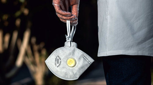 Медицинская маска.  Фото Ashkan Forouzani, unsplash.com
