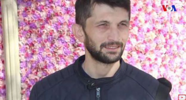 Полад Асланов. Скриншот с видео Youtube-канала Amerikanın Səsi
https://www.youtube.com/watch?v=p-8biHhxt2M