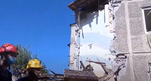 Последствия взрыва газа в Ереване 25.08.2020. Кадр видео 
Novosti-Armenia https://www.youtube.com/watch?v=F5tZuA2ryo4&feature=emb_logo