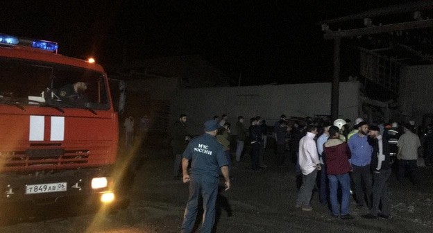 Сотрудники МЧС на месте взрыва в Экажево. 8 сентября 2020 года. Фото пресс-службы МЧС Ингушетии, https://06.mchs.gov.ru/deyatelnost/press-centr/operativnaya-informaciya/4253076#group=group-1&photo=0