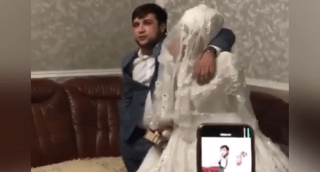 Кадр видео, опубликованного в Instagram-сообществе modniy_dagestan

https://www.instagram.com/p/CFmezWyl4pM/