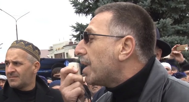 Идрис Абадиев. Кадр видео 
Фортанга Org https://www.youtube.com/watch?v=Plvob5Le3NY