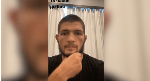 Хабиб Нурмагомедов перед боем с Джастином Гэтжи. Стоп-кадр видео 24 октября 2020 года, https://www.championat.com/boxing/news-4170417-habib-provjol-poslednjuju-trenirovku-pered-boem-s-getzhi.html