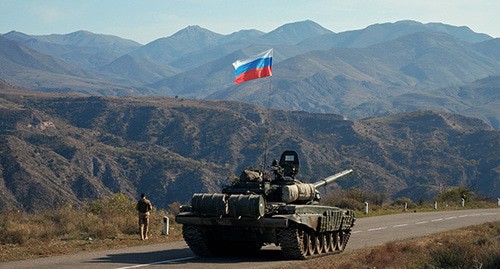 Российские миротворцы на границе в Армении. 10 ноября 2020 года. Фото: REUTERS/Francesco Brembati