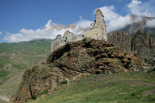Крепость Жабо-Кала. Фото предоставлено Тенгизом Мокаевым