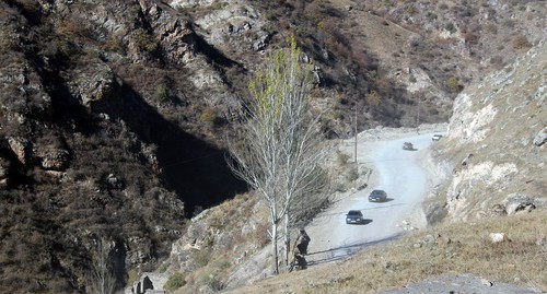 Дорога из Карвачара в Дадиванк, 16 ноября. Фото: Армине Мартиросян для "Кавказского узла"