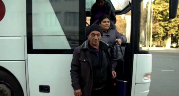 Беженцы из  Карабаха. Фото пресс-службы Минобороны России. http://mil.ru/russian_peacekeeping_forces/news/more.htm?id=12333972@egNews